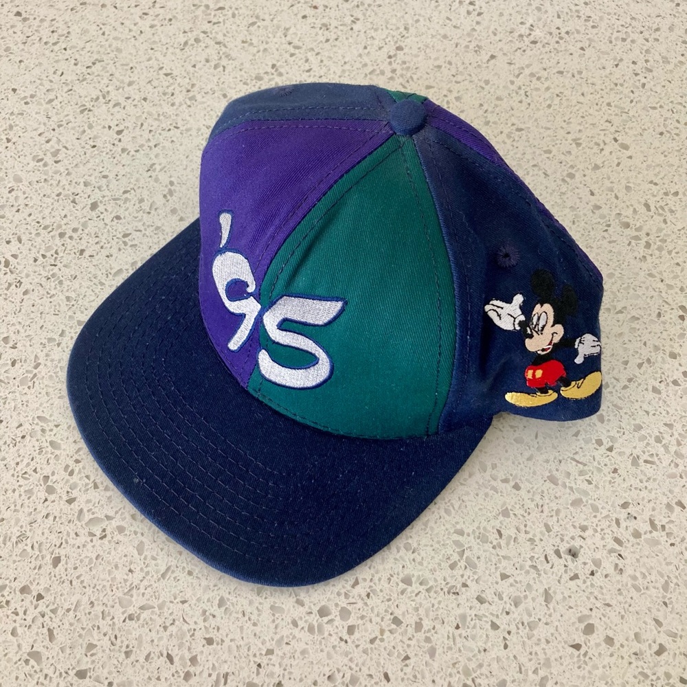 Vintage 90s Disneyland Snap-Back Hat ‘95